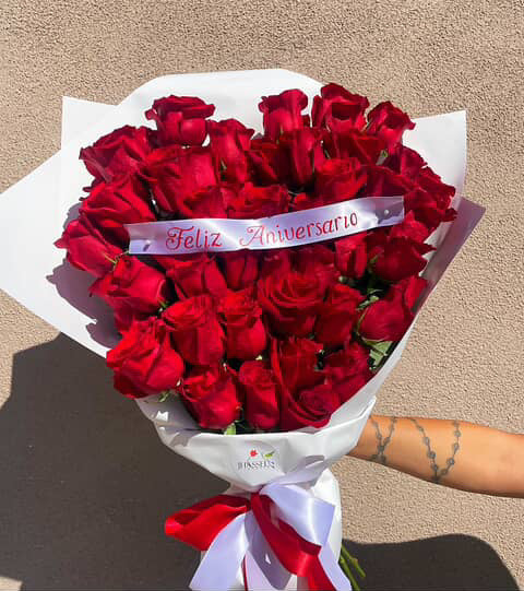 “Feliz Aniversario”